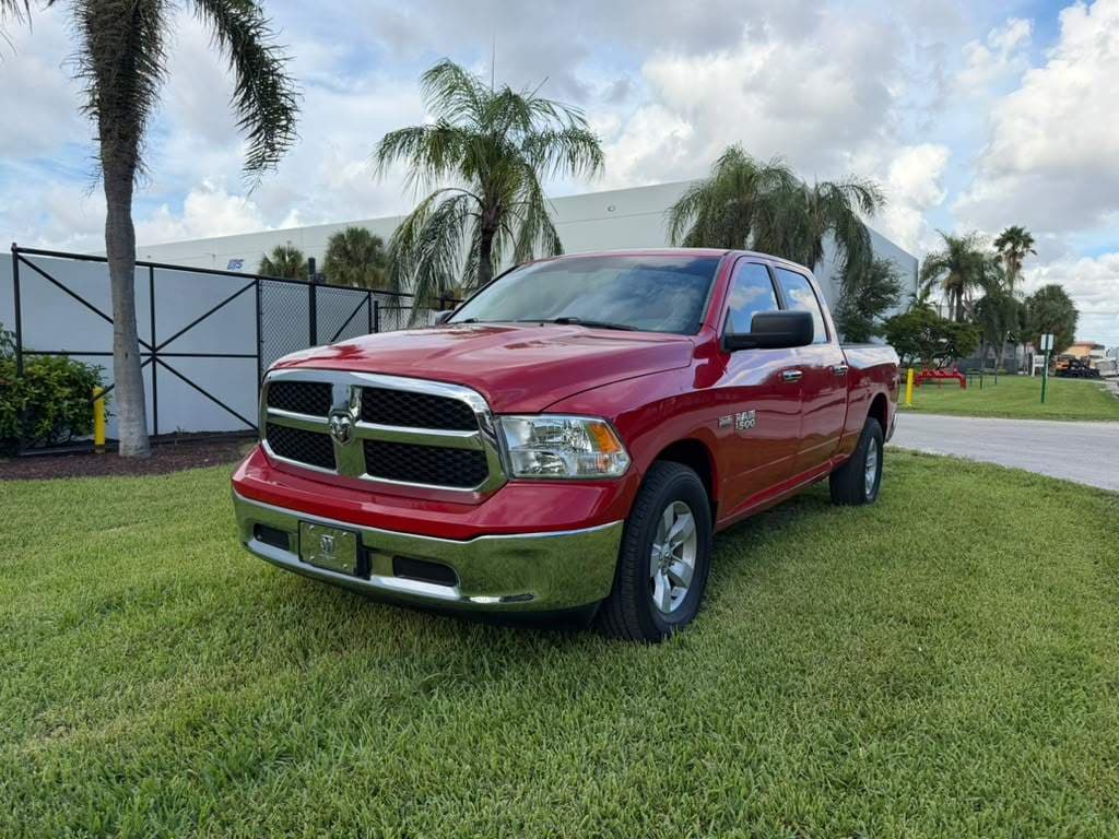 2018 Ram 1500 SLT — photo 1