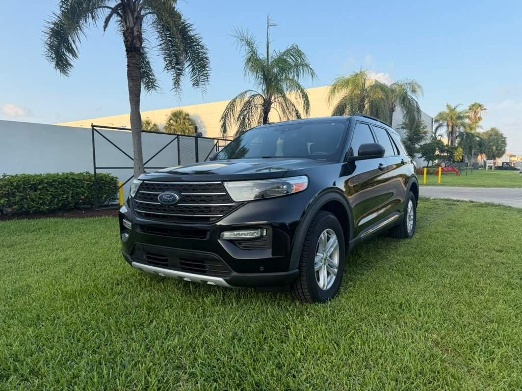 2020 Ford EXPLORER XLT — photo 1