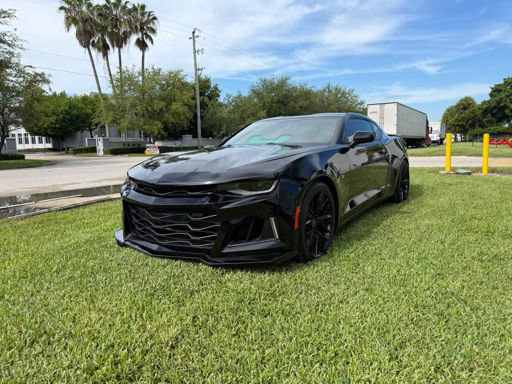 2019 Chevrolet CAMARO 1LS/1LT — photo 1