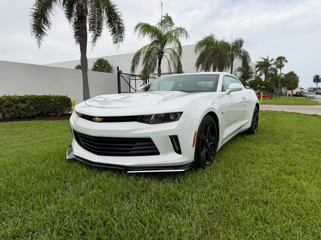 2017 Chevrolet CAMARO 1LT — photo 1